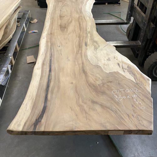 330x90/74/110x7cm | 02-T082