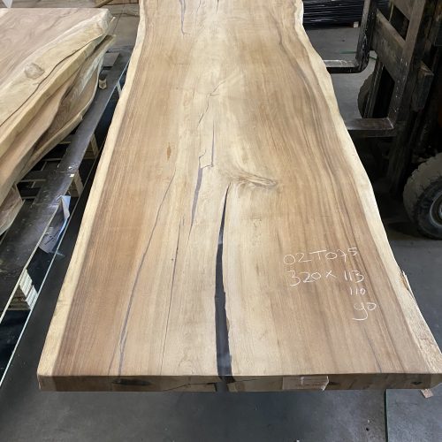 320x113/110/90x7cm | 02-T075